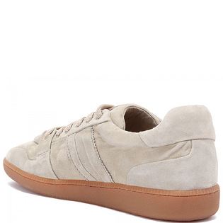 Замшевые кроссовки